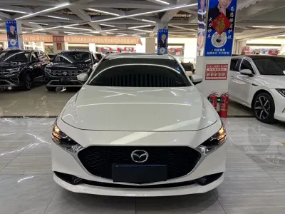 Mazda 3 Axela 2023, 26000 км, за 14726.4 USD