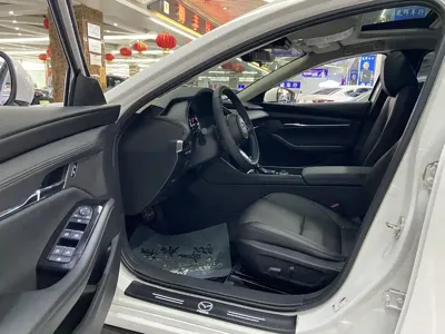 Mazda 3 Axela 2023, 26000 км, за 14704.79 USD - фото 7