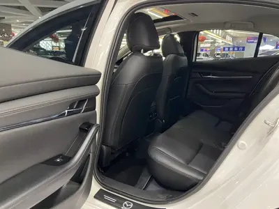 Mazda 3 Axela 2023, 26000 км, за 14704.79 USD - фото 8