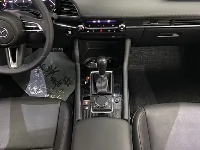 Mazda 3 Axela 2023, 26000 км, за 14704.79 USD - фото 15