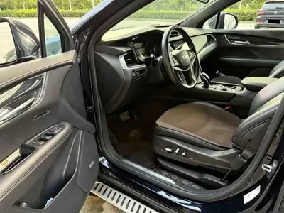 Cadillac XT5 2022, 63000 км, за 21329.9 USD