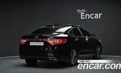 Hyundai Grandeur 2014, 158972 км, за 4538.28 USD
