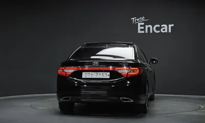 Hyundai Grandeur 2014, 158972 км, за 4538.28 USD