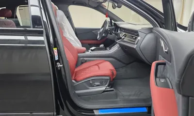 Audi SQ7 2026, 16 км, за 99980.46 USD - фото 26