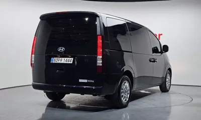 Hyundai Staria 2025, 16385 км, за 18248.9 USD