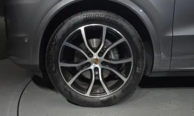 Porsche Cayenne 2024, 35558 км, за 88617.57 USD