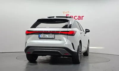 Lexus RX 2025, 6238 км, за 58441.12 USD