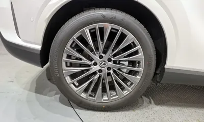 Lexus RX 2025, 6238 км, за 58441.12 USD