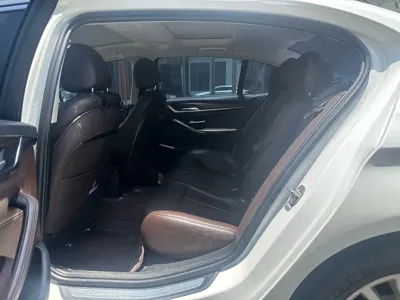 BMW 5 Series 2018, 140000 км, за 17612.96 USD