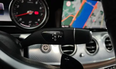Mercedes-Benz E-Class 2020, 87309 км, за 15229.09 USD - фото 9
