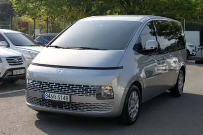 Hyundai Staria · 2023 год