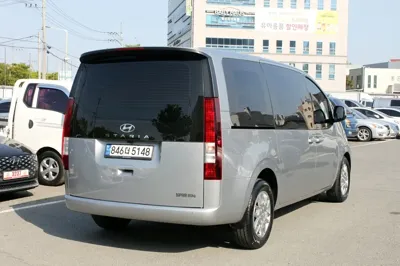 Hyundai Staria 2023, 92977 км, за 14769.59 USD