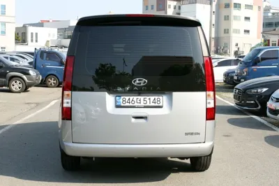Hyundai Staria 2023, 92977 км, за 14769.59 USD