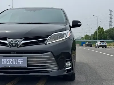 Toyota Sienna 2019, 100000 км, за 27564.05 USD