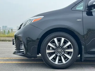 Toyota Sienna 2019, 100000 км, за 27564.05 USD