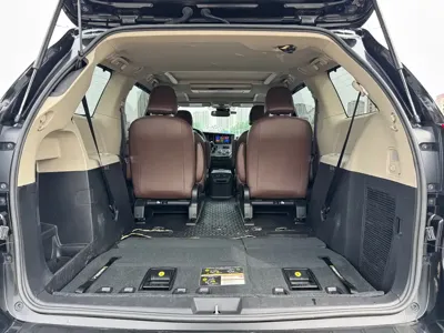 Toyota Sienna 2019, 100000 км, за 27523.59 USD - фото 13