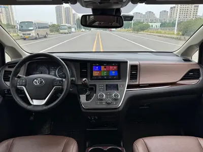 Toyota Sienna 2019, 100000 км, за 27523.59 USD - фото 26