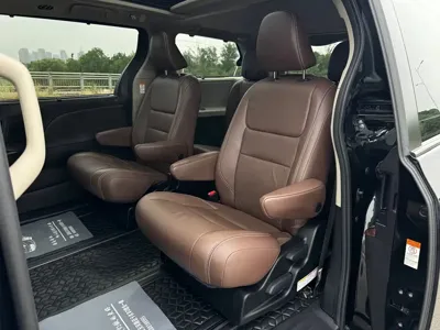 Toyota Sienna 2019, 100000 км, за 27523.59 USD - фото 34