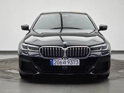 BMW 5-Series 2023, 44601 км, за 28664.51 USD