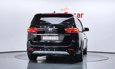 Kia Canival 2019, 98716 км, за 9183.41 USD