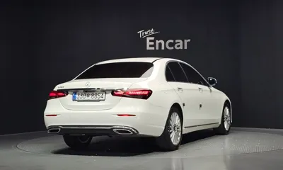 Mercedes-Benz E-Class 2022, 73618 км, за 23129.31 USD