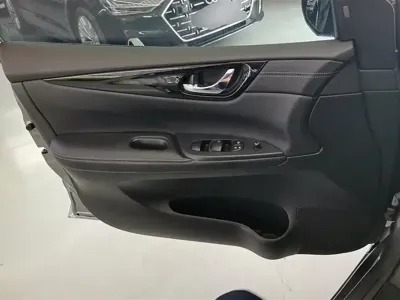 Nissan Tiida 2021, 10600 км, за 8725.55 USD - фото 7