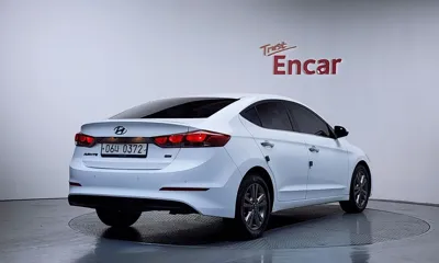 Hyundai Avante 2016, 66980 км, за 6641.92 USD