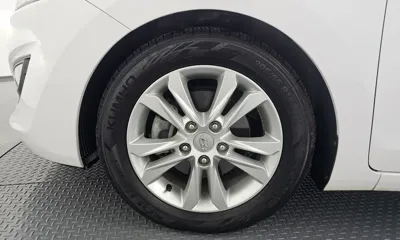 Hyundai i30 2014, 20047 км, за 5769.99 USD