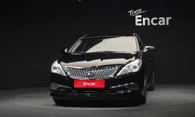 Hyundai Grandeur 2015, 155121 км, за 3807.27 USD