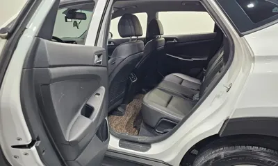 Hyundai Tucson 2018, 105146 км, за 6825.71 USD - фото 26