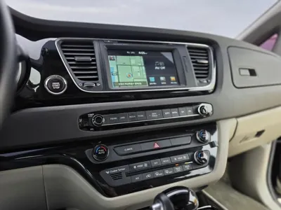 Kia Canival 2015, 119956 км, за 7605.8 USD - фото 9