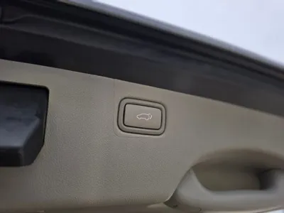 Kia Canival 2015, 119956 км, за 7605.8 USD - фото 18