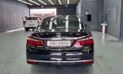 Honda Accord 2017, 196607 км, за 6967.5 USD