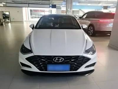 Hyundai Sonata 2022, 42800 км, за 10698.04 USD