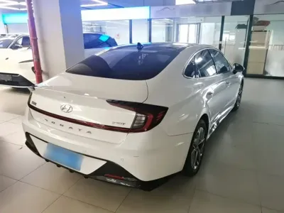 Hyundai Sonata 2022, 42800 км, за 10698.04 USD - фото 7