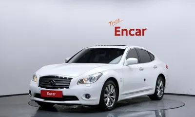 Infiniti Q70 · 2014 год