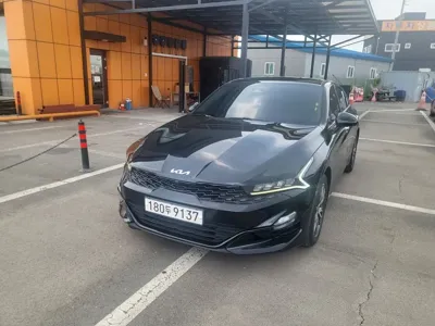 Kia K5 · 2023 год