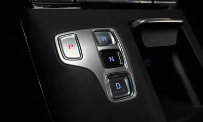 Hyundai Grandeur 2023, 48844 км, за 18235.87 USD - фото 9