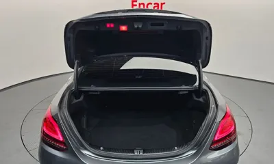 Mercedes-Benz C-Class 2019, 51458 км, за 25272.42 USD - фото 19