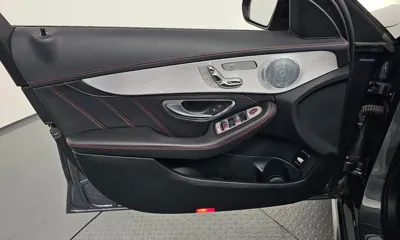 Mercedes-Benz C-Class 2019, 51458 км, за 25272.42 USD - фото 24