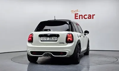 MINI Cooper 2019, 55637 км, за 11356.18 USD