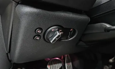MINI Cooper 2019, 55637 км, за 11356.18 USD - фото 17