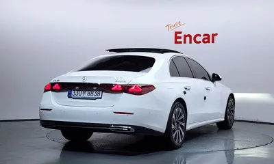 Mercedes-Benz E-Class 2024, 28873 км, за 46278.06 USD