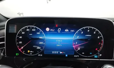 Mercedes-Benz E-Class 2024, 28873 км, за 46278.06 USD - фото 8