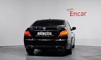 Hyundai Equus 2012, 179685 км, за 2378.59 USD