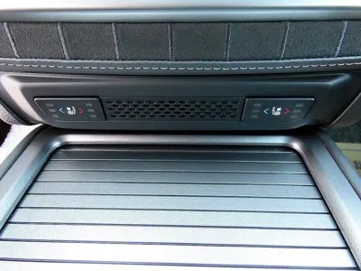 KG_Mobility_Ssangyong Rexton 2025, 8600 км, за 25119 USD - фото 12
