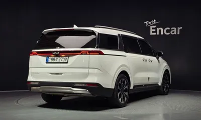 Kia Canival 2023, 66946 км, за 17395.3 USD