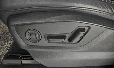 Audi Q7 2020, 52344 км, за 31777.03 USD - фото 31