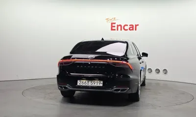 Hyundai Grandeur 2020, 177998 км, за 10994.64 USD