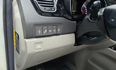 Kia Canival 2017, 114610 км, за 8385.88 USD - фото 20